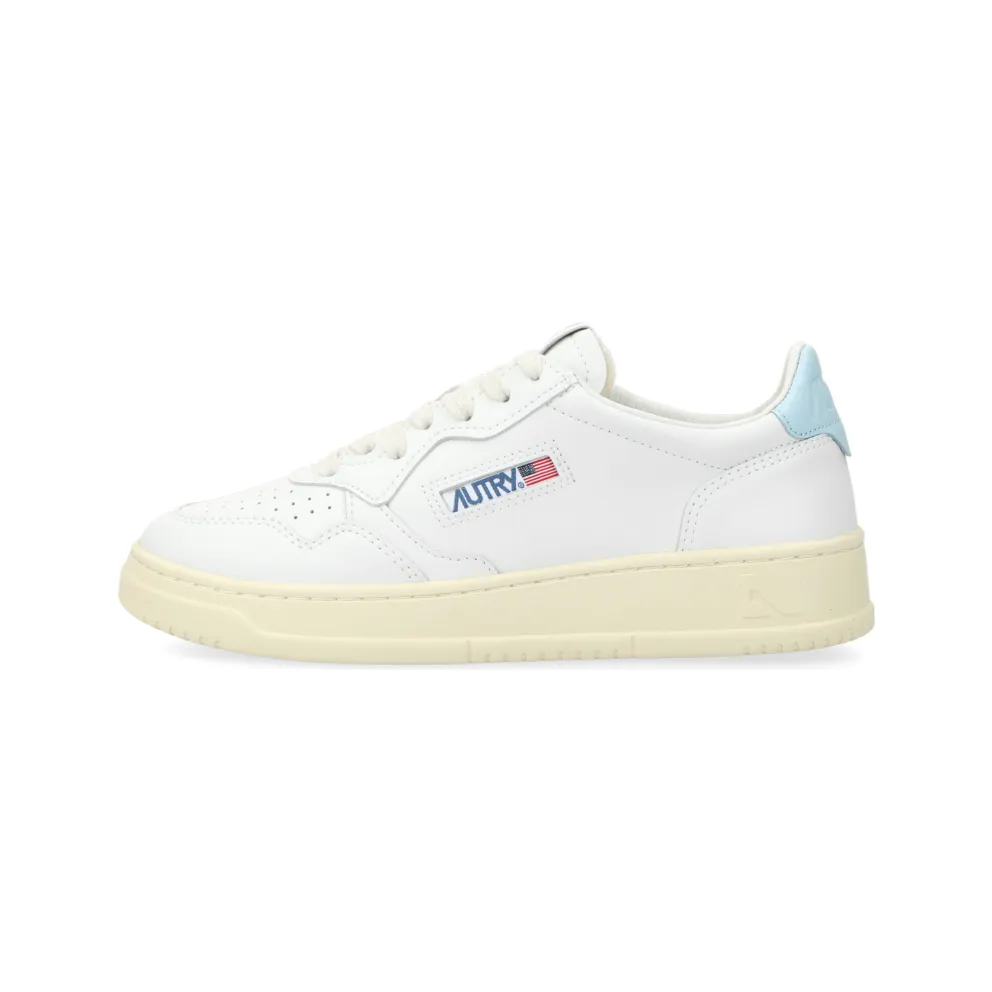 Autry Medalist Low White / Str Blue (AULWLL64)