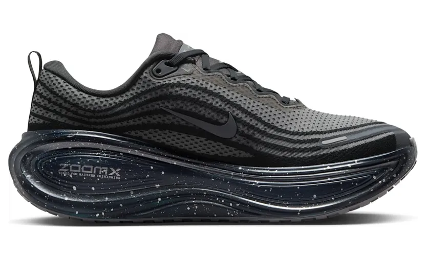 nike-vomero-plus IO4323-002
