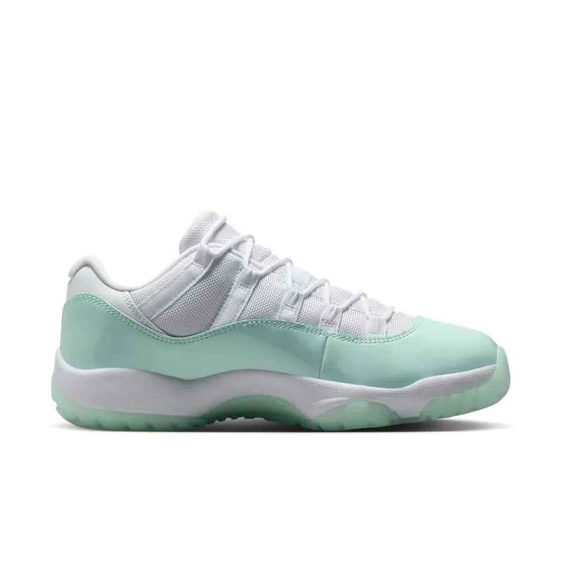 Air Jordan 11 Low “Igloo” (AH7860-103)