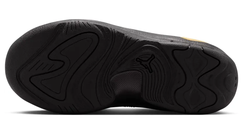 air-jordan-max-aura HQ2089-007