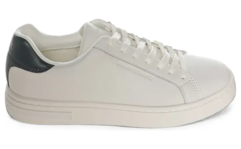 Armani Exchange logo-embossed low-top sneakers – Beige (XM000141AF1191)
