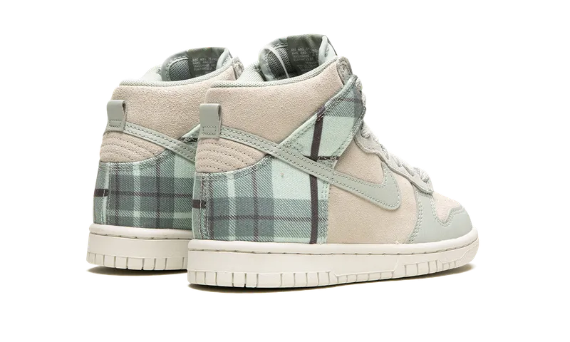 Nike Dunk High GS “Plaid – Summit White” (DV1724-100)