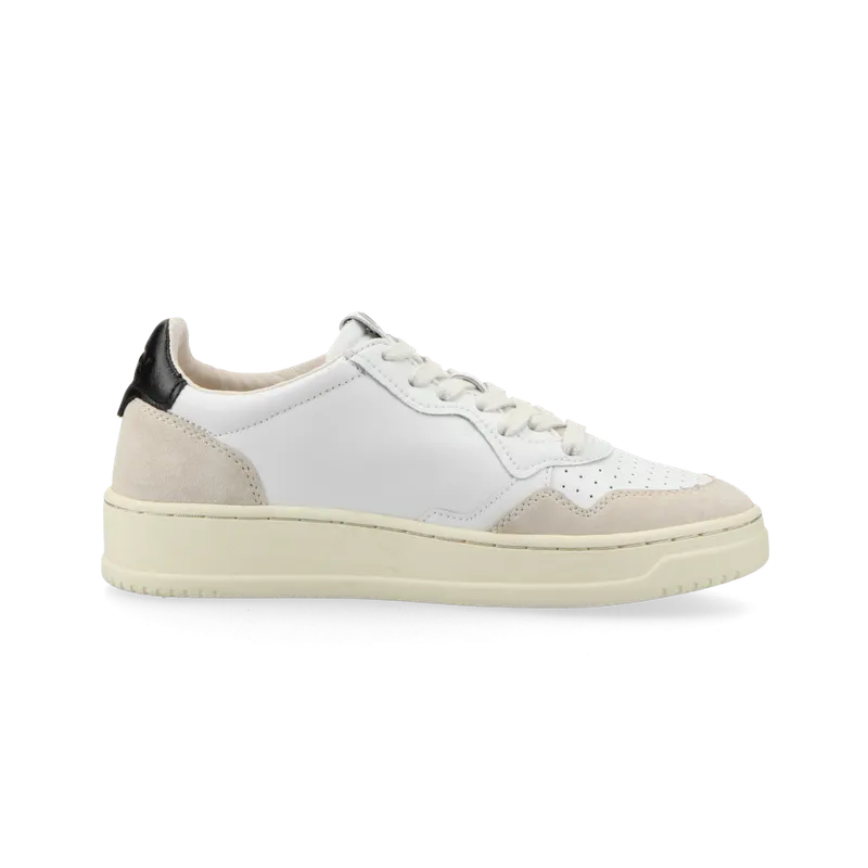 Autry Medalist Low W (beige / Black) – AULWLS21