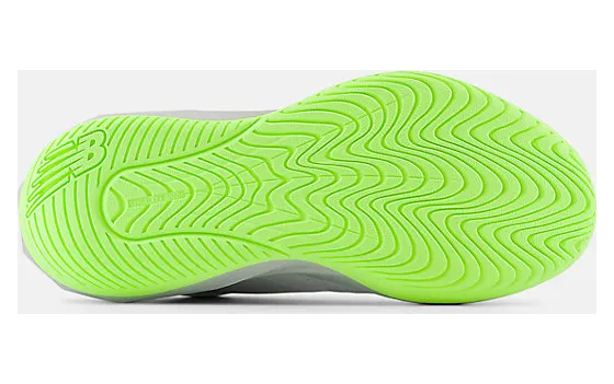 new-balance-fuelcell WCH796W4