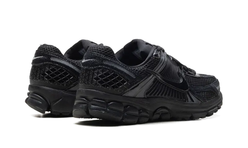 Nike Zoom Vomero 5 “Black Patent” (II6236-001)