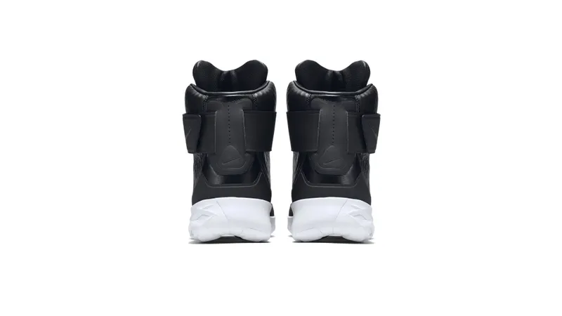Nike Swoosh Hunter Black Black/Black-White (832820-001)