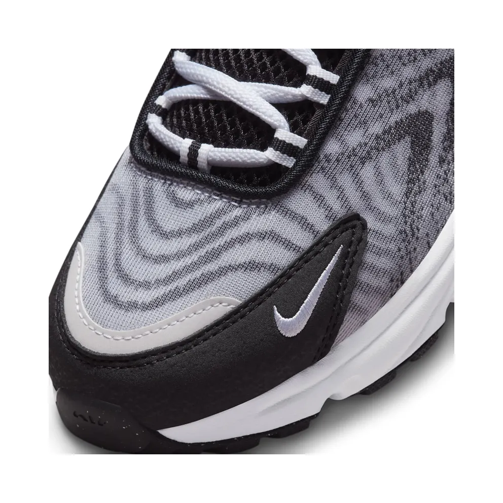 Nike Air Max TW Older Kids’ Black (DQ0296-001)