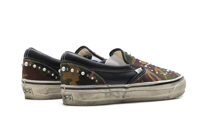 Vans LX Classic Slip-On 98 “Pearlized Pack Camo Black” (VN000D9PCAK)