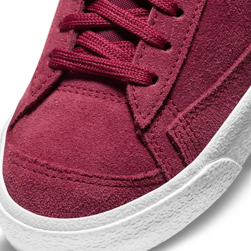 Nike Blazer Mid’ 77 Suede Older Kids’ Red (DC8248-600)