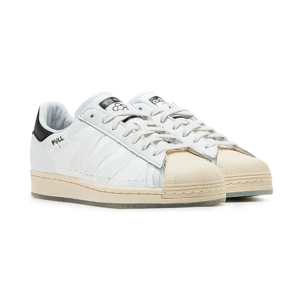 adidas Superstar Taegeukdang Schuh Cloud White / Core Black / Ecru Tint (HQ3612)