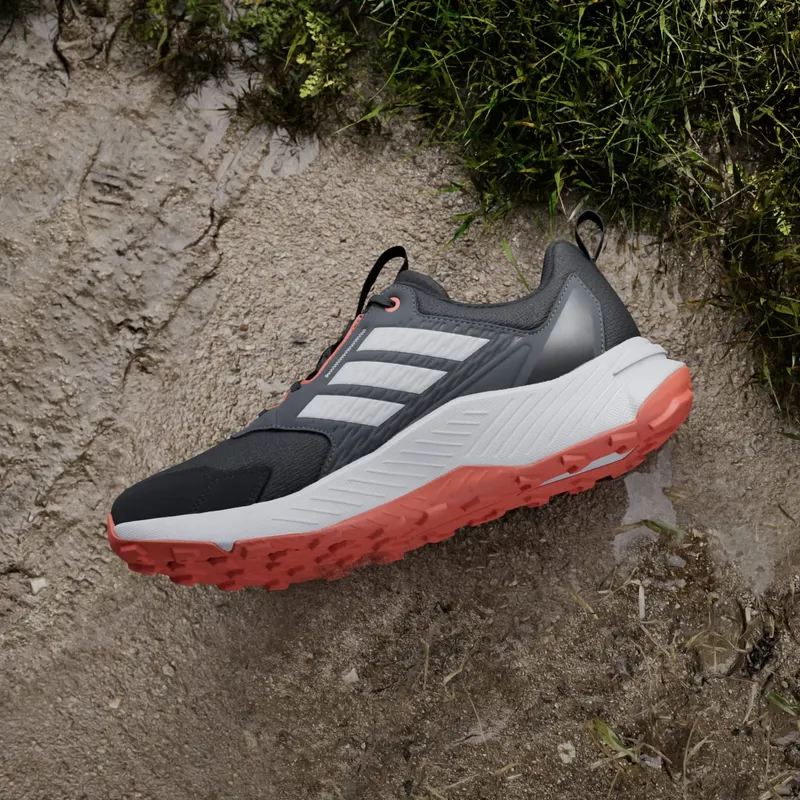 Adidas Tracefinder Trail Running Core Black / Grey One / Semi Impact Orange (JR9136)