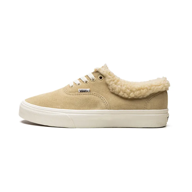 Vans Authentic Sherpa “Cozy Hug” (VN0A5JMRBKB)