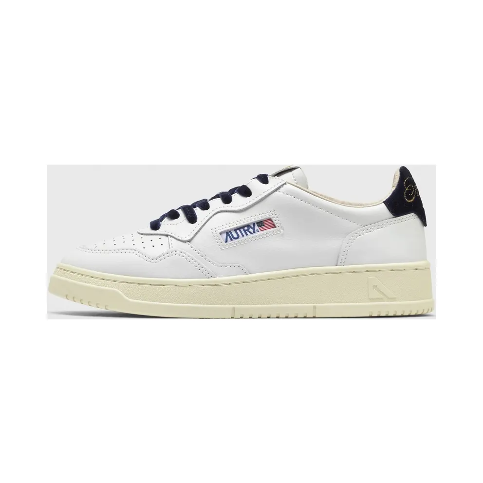 Autry Action Shoes WMNS MEDALIST LOW White
