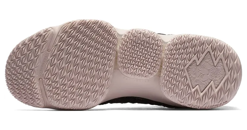 nike-lebron-15 897648-003