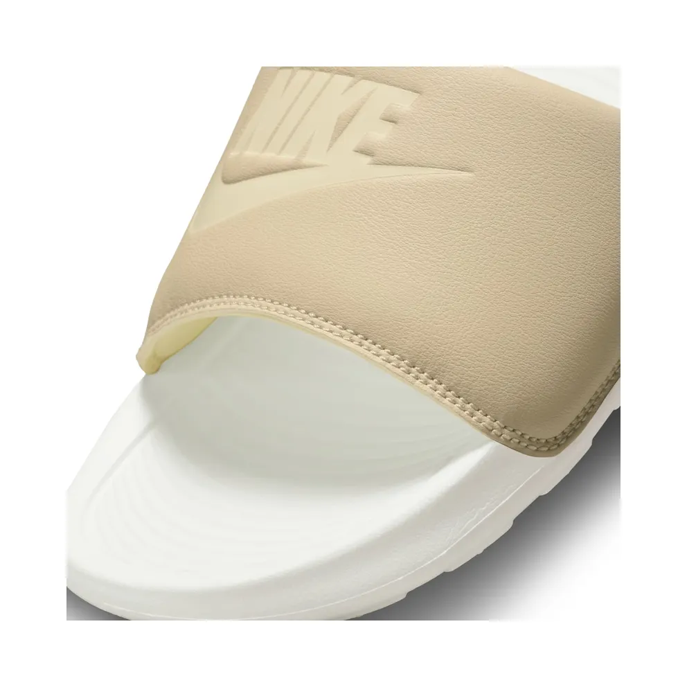 Nike Victori One “Sanddrift Coconut Milk” (CN9677-108)