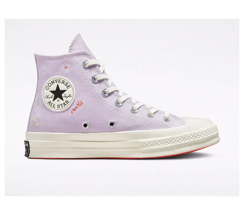 converse-chuck-taylor-all-star A01584C