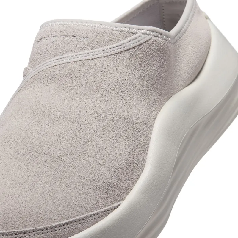 Jordan Future Mule – “Light Iron Ore / Legend Medium Brown / Swan” (HV5073-003)