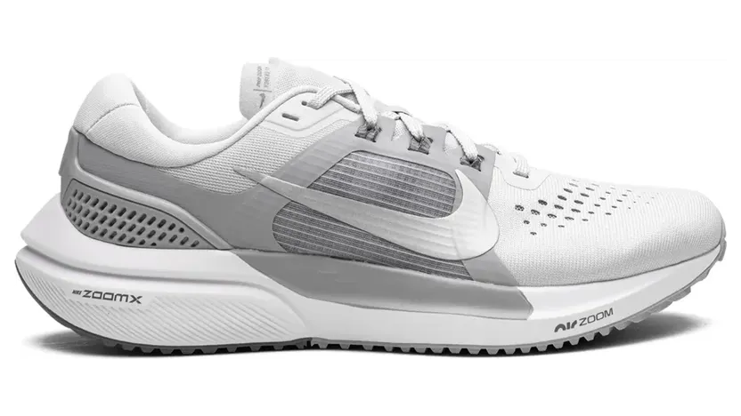 Nike Air Zoom Vomero 15 Sneakers – Weiß (CU1856)
