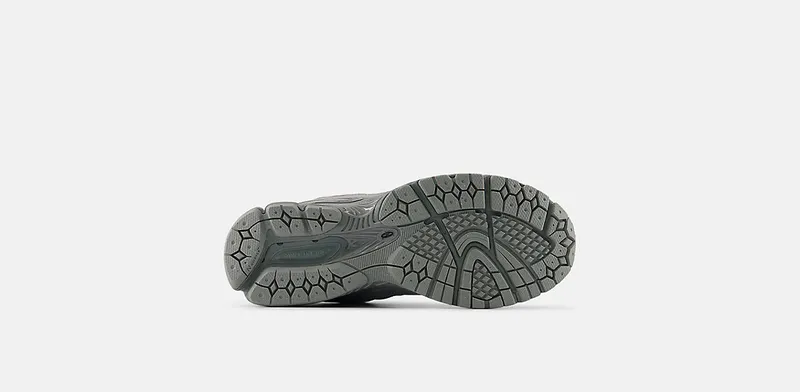 New Balance 2002R “Slate Grey / Dark Silver Metallic” (U20021O2)
