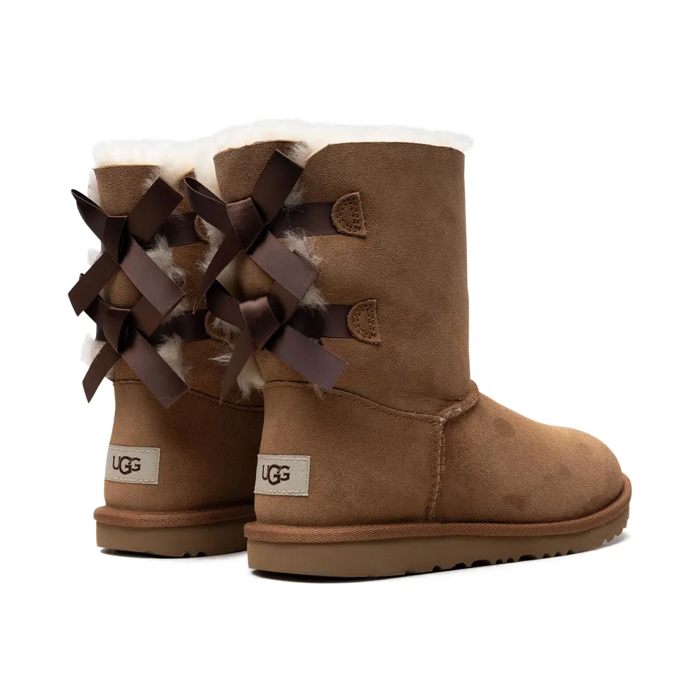 Ugg Bailey Bow Ii PS “Chestnut” (1017394K-CHE)
