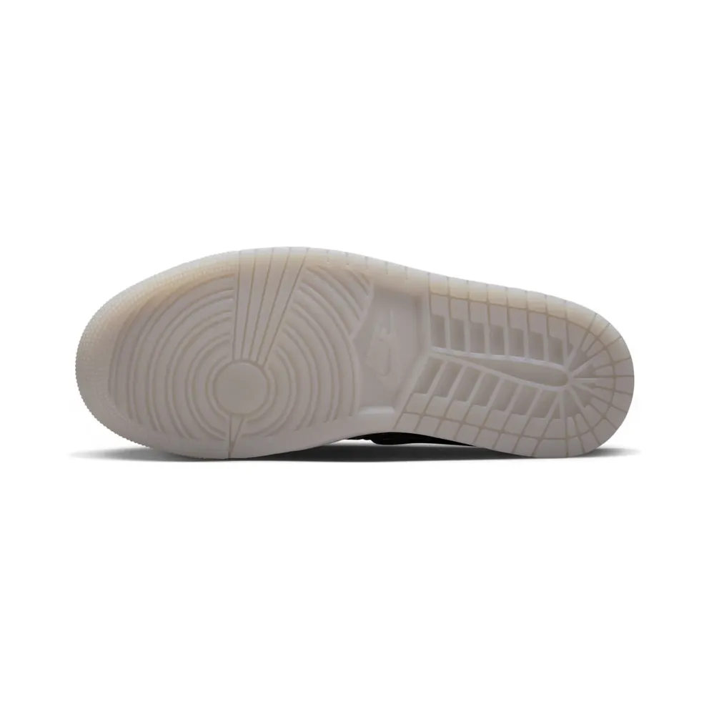 Air Jordan 1 Low Method of Make V3 “Metallic Silver” (HQ2186-002)