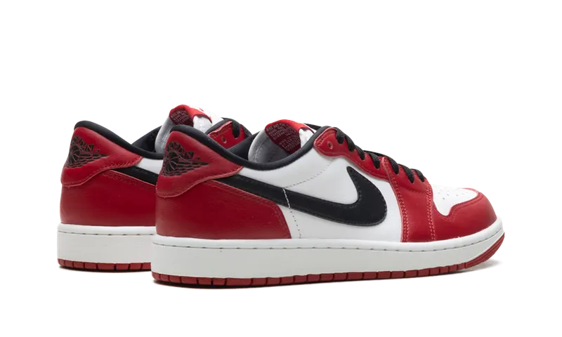 Air Jordan 1 Low OG “Chicago (2025)” (HQ6998-600)