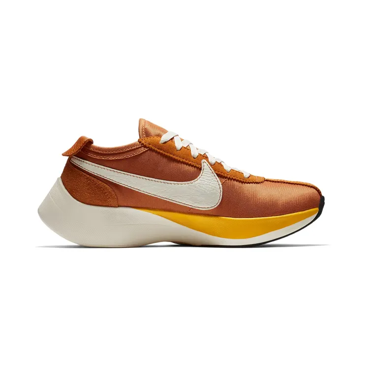 nike-sneaker BV7779-800
