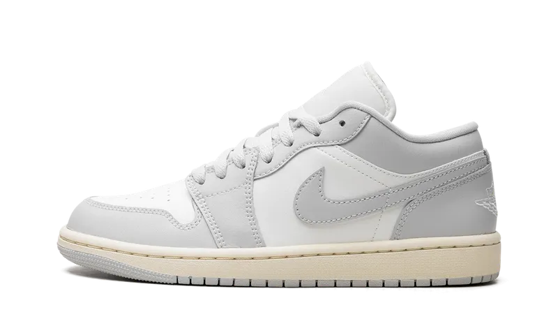 Air Jordan 1 “Light Grey” (DC0774-103)
