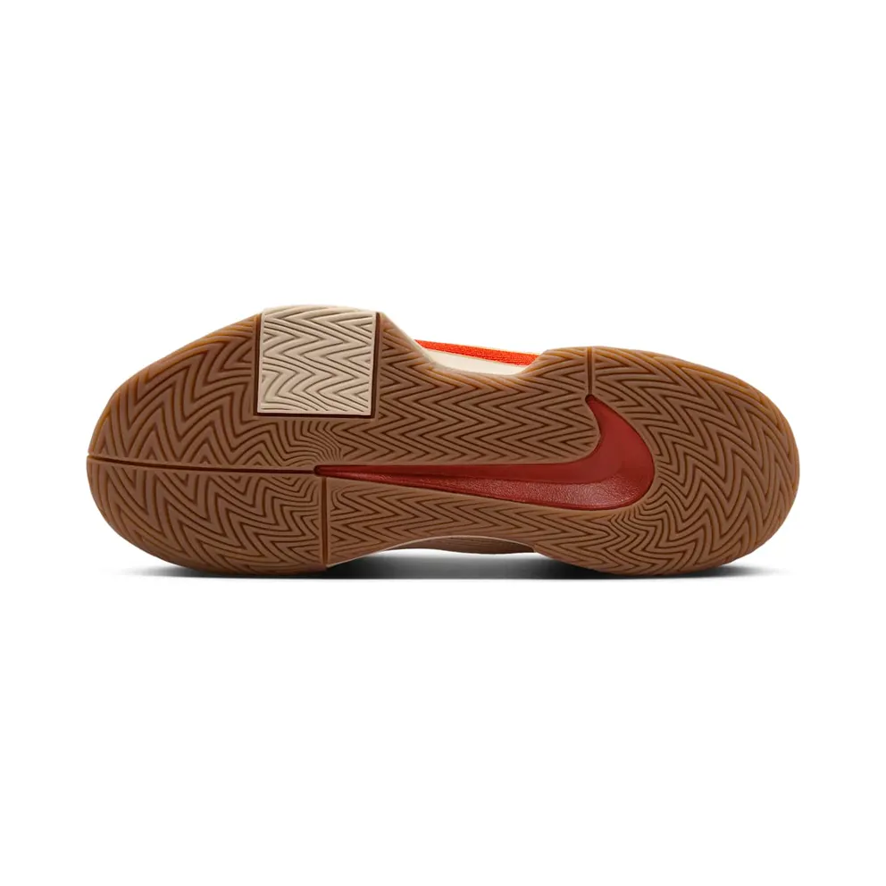 Nike GP Challenge Pro HC Premium Sanddrift “Sand Drift / Metallic Gold / Gum Medium Brown / Rust Factor” (FQ6992-103)