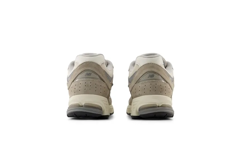 New Balance 2002R “Arid Stone Linen” (U2002RRD)