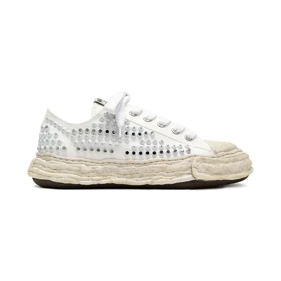 Maison Mihara Yasuhiro Canvas low-top met studs “White” (J16SH187)