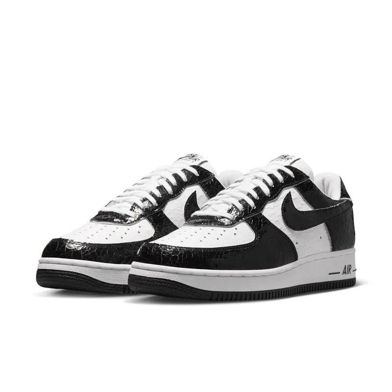 Nike Air Force 1 ’01 “Cracked Leather” Black/White: de zwart-witte Force die wél iets toevoegt (5)