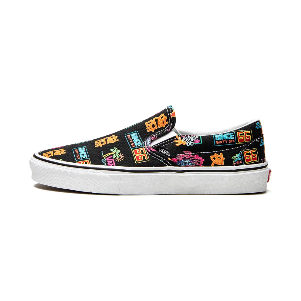VANS Vans Market Classic Slip-on Schuhe Schwarz (VN000XG8B0K)