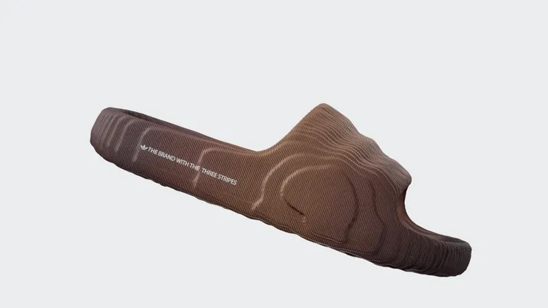 Adidas Adilette 22 Slides Preloved Brown / Shadow Brown / Core Black (IG7493)