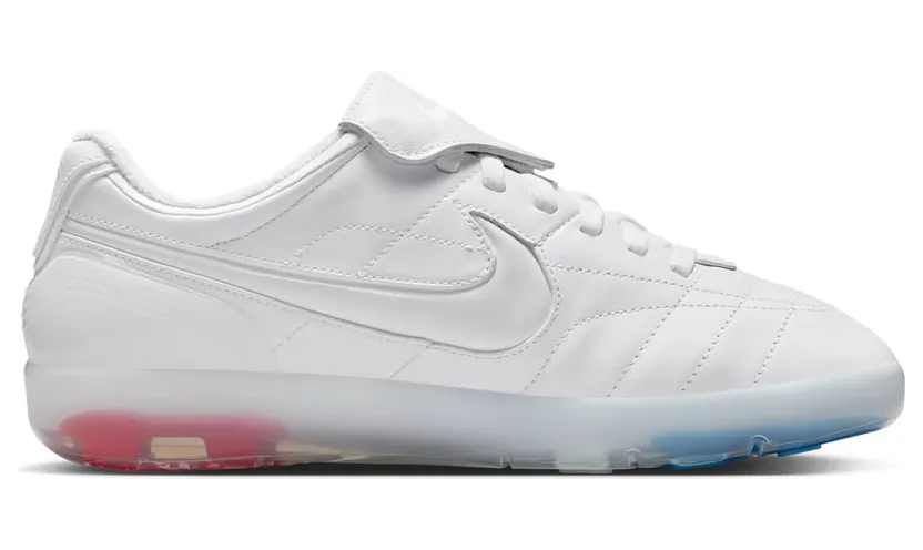 Jacquemus x Nike Cryoshot Tiempo R10: minimal designer-drop (3)