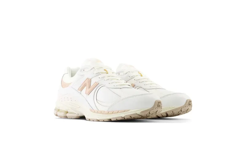 New Balance 2002R “Vachetta Leather” (M2002RVF)