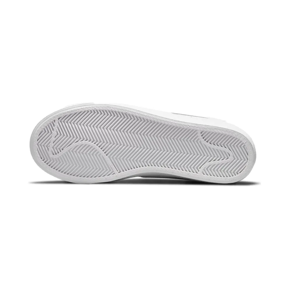 Nike Blazer Mid ’77 “White / Black / Lilac / Metallic Silver” (DA4086-101)