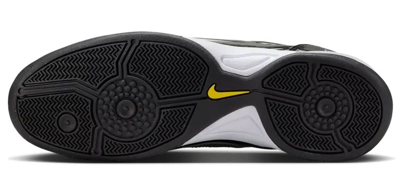 Nike Total 90 3 SP “Metallic Silver Black”: voetbal op straat (2)