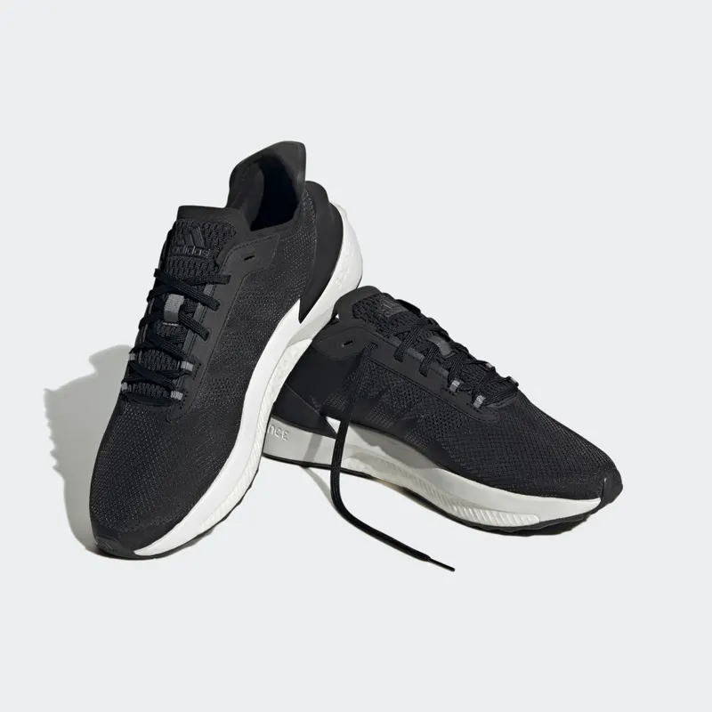 Adidas Avryn Core Black / Grey Three / Carbon (HP5968)