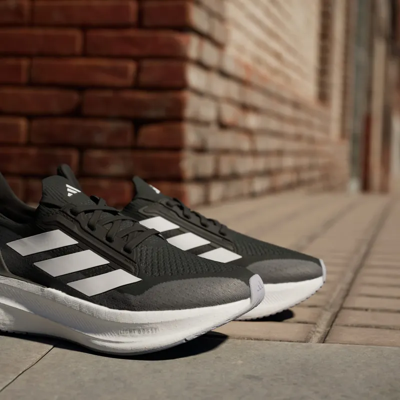 Adidas Ultraboost 5x Core Black / Cloud White / Carbon (IH3102)