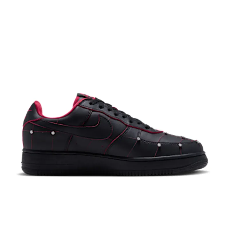 Air Force 1 ’01 “Nightmare”: de studs zijn het hele verhaal (3)