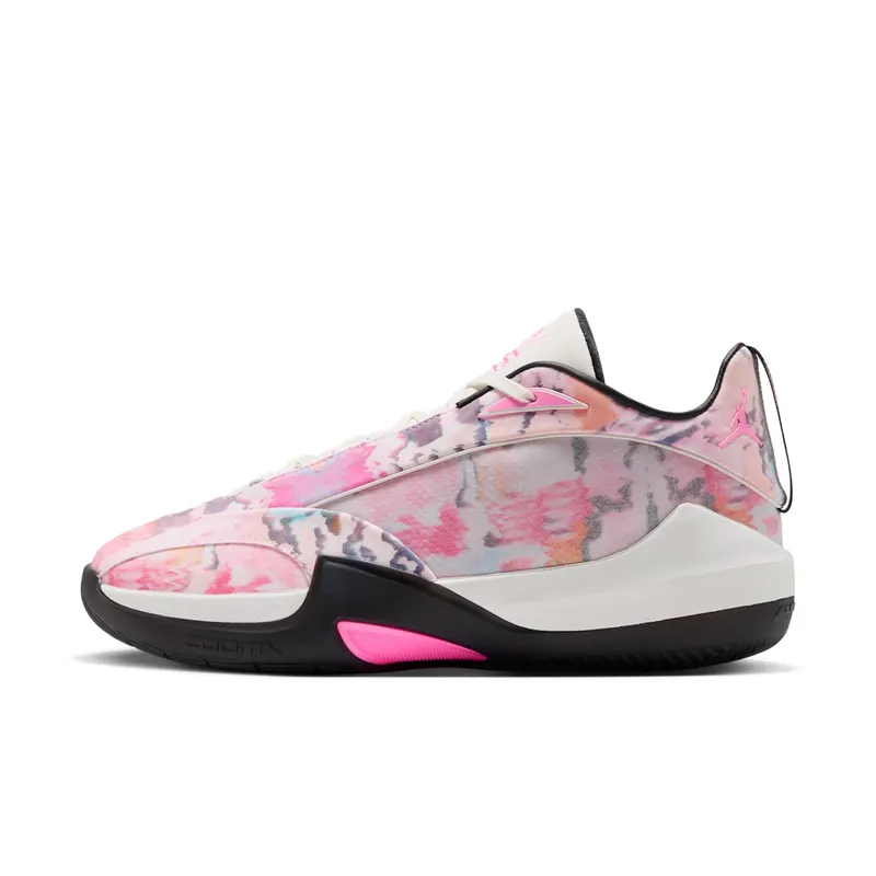Jordan Triangle – NY vs. NY – “Sail / Black / Pink Beam” (IO3373-100)
