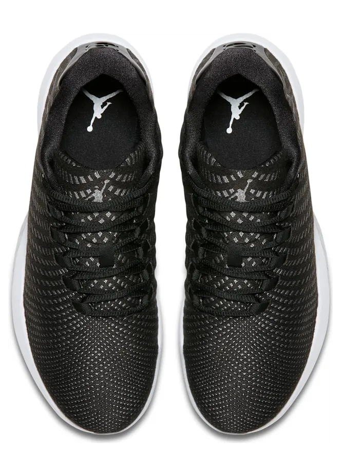 jordan-b-fly 881444-011