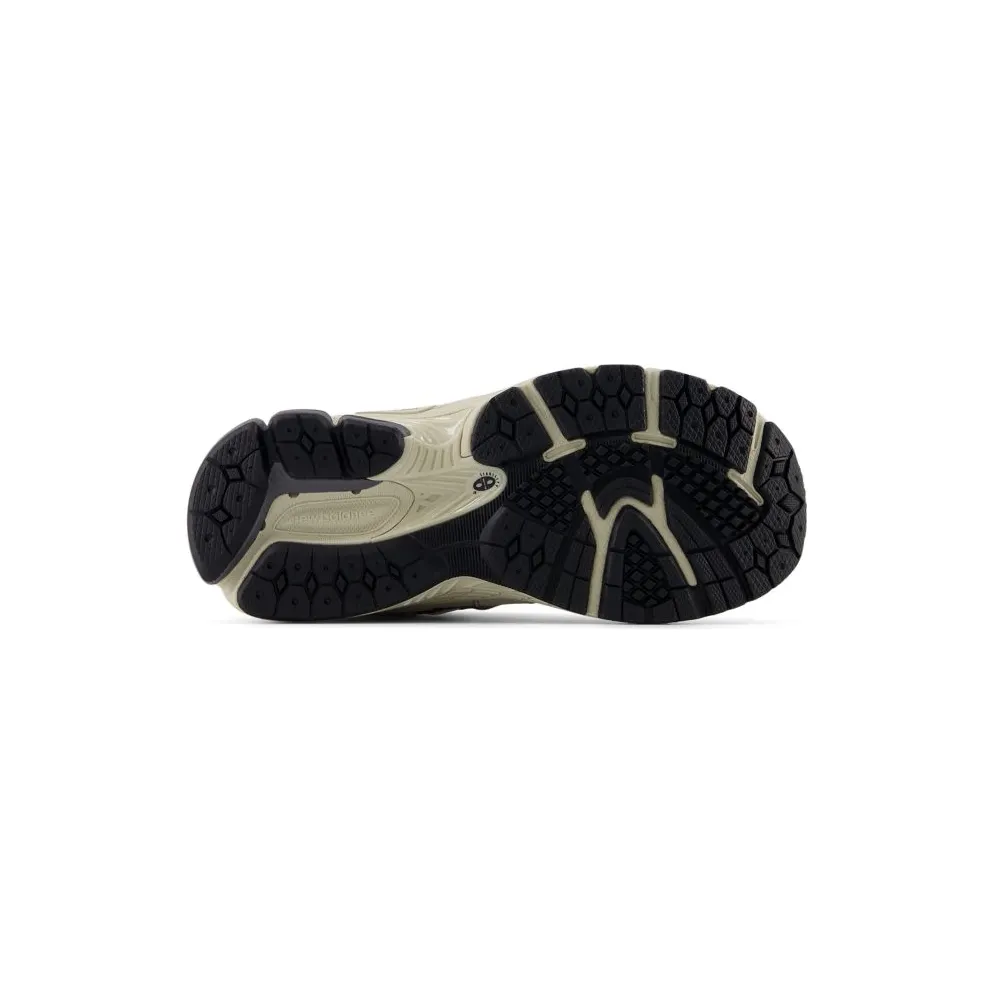 New Balance 2002R PS “Timberwolf Black” (PC2002PM)