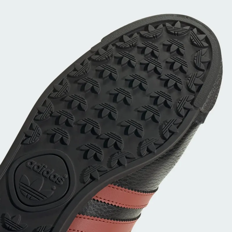 Adidas Samoa “CBLACK / PRERUB / GOLDMT” (JQ0046)