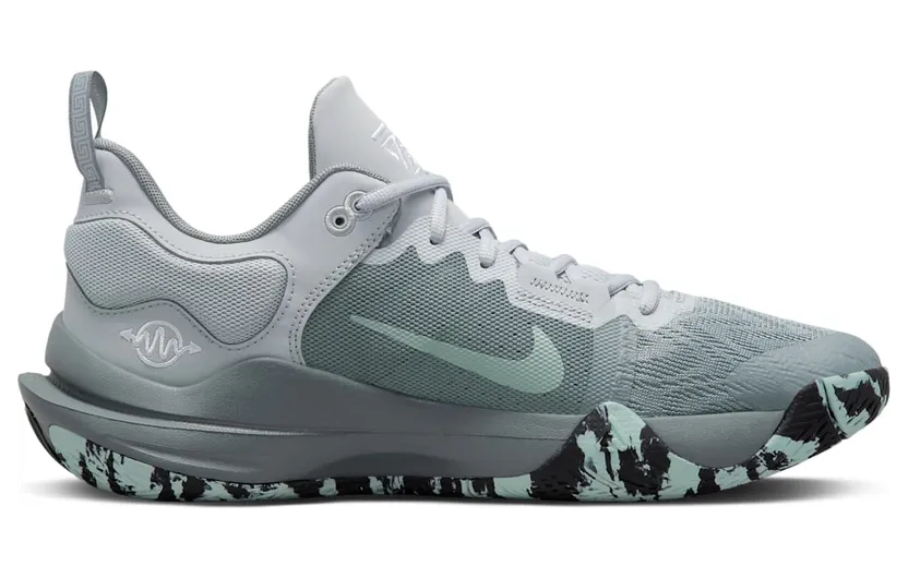 nike-giannis-immortality DM0825-004