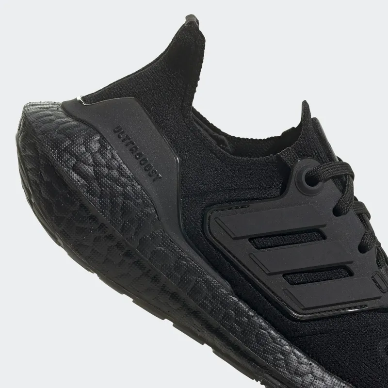 adidas Ultraboost 22 Core Black / Core Black / Core Black (GZ3996)