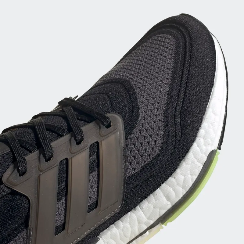 Adidas UltraBoost 21 ‘Black Silver Metallic’ Core Black/Silver Metallic/Solar Yellow (FY0374)
