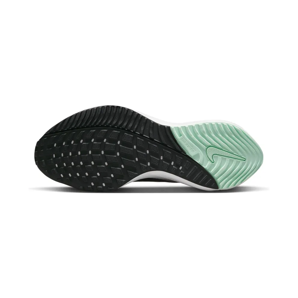 Nike Air Zoom Vomero 16 “Light Bone / Sail / Rattan / Black” (DA7245-006)