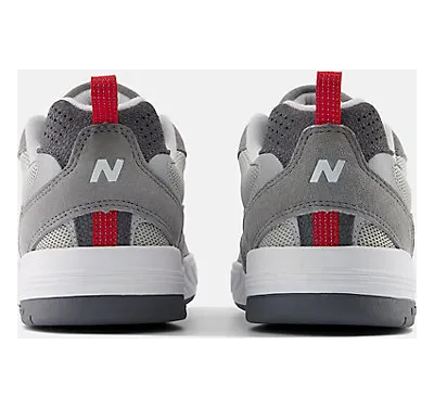 new-balance-sneaker NM808GDY